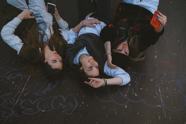 Les Années 90 : L'Âge d'Or des Supermodèles et de la Haute Couture